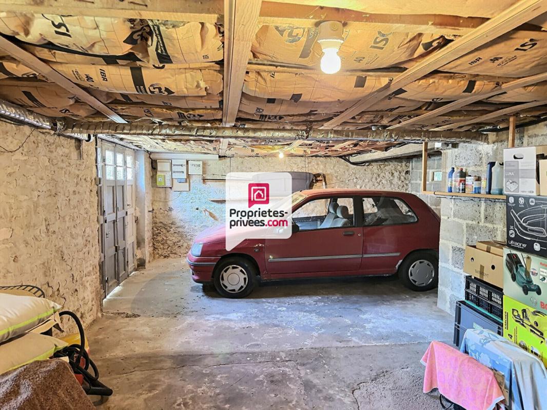 PERIGUEUX Maison T5 d'env. 113m2 avec 4 ch. grand garage fermé et joli jardin ombragé au calme sur PERIGUEUX (24000) 12