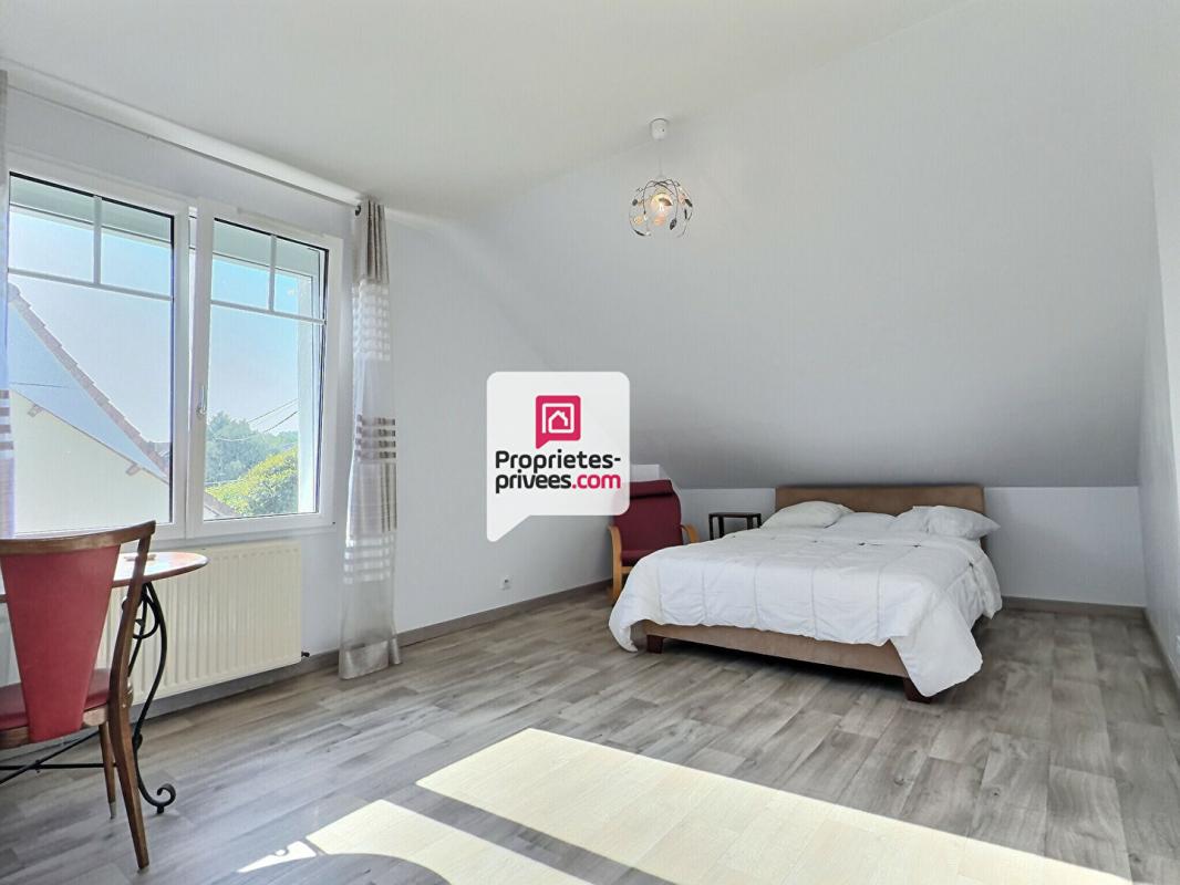 PERIGUEUX Maison T5 d'env. 113m2 avec 4 ch. grand garage fermé et joli jardin ombragé au calme sur PERIGUEUX (24000) 9