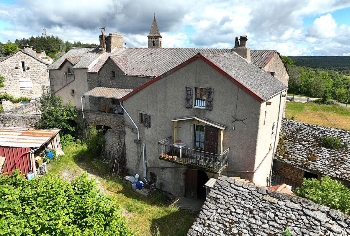 SAINT-ANDRE-DE-VEZINES MAISON EN PIERRE AVEC POTENTIEL ? SECTEUR GORGES DU TARN ? VUE & NATURE 1
