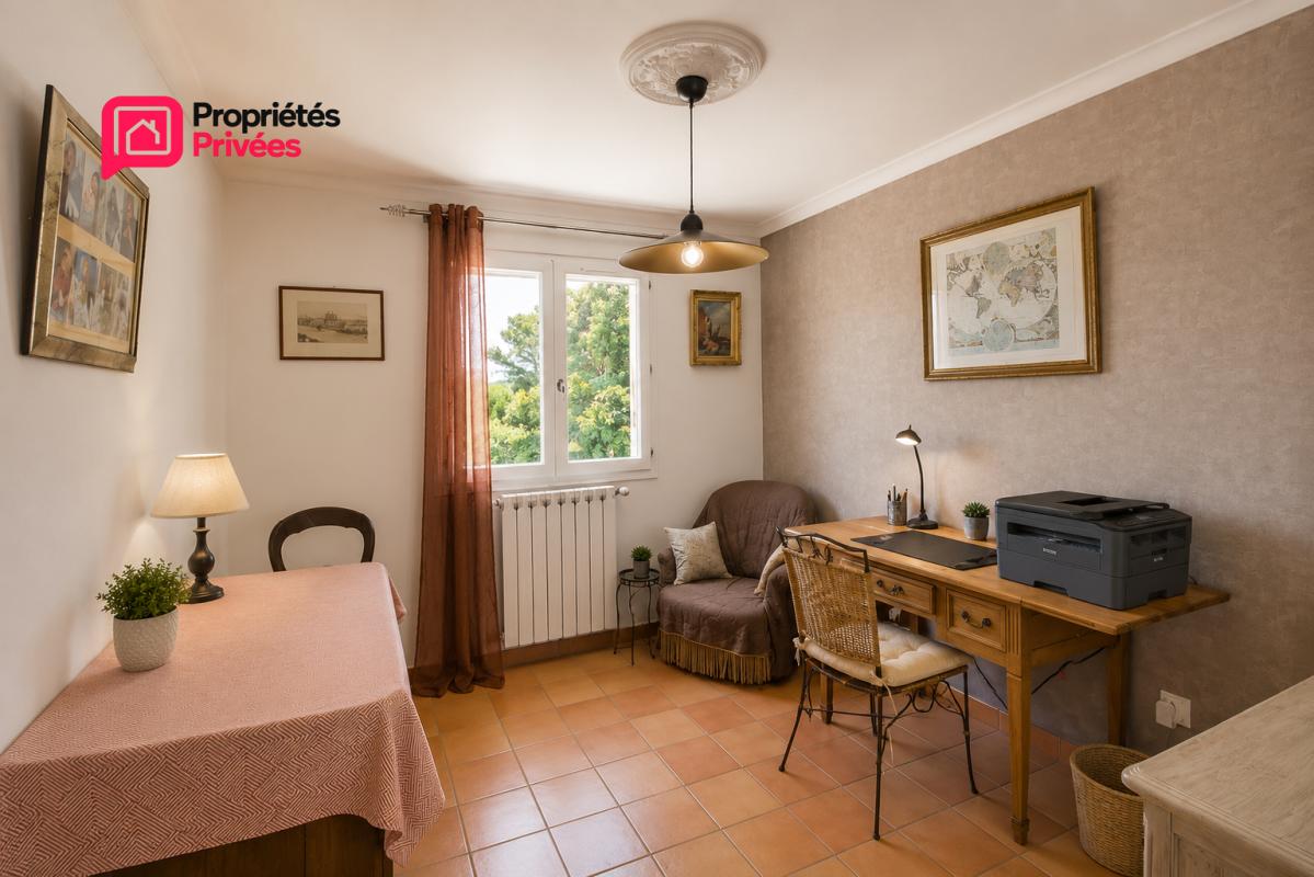 FOISSAC Villa Uzès . À seulement 10 minutes d'Uzès, à Foissac  7 pièce(s) 133 m2, 4 chambres avec piscine et dépendance de 40m2 type P2 12