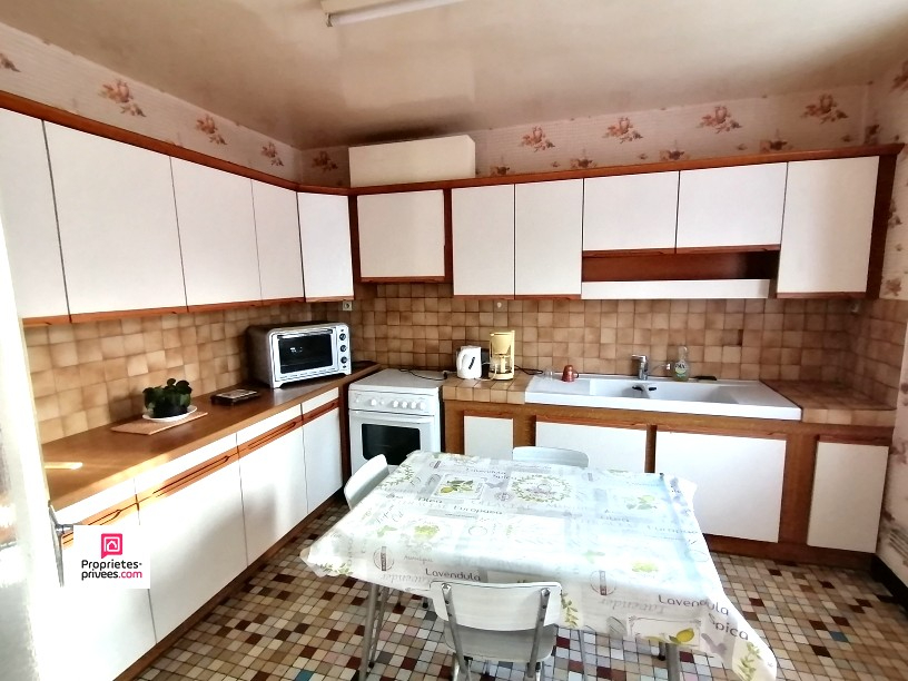 OCCAGNES OCCAGNES 61200 , maison 6 pièces 150 m2 environ, 3 grandes chambres, 1 bureau, PRIX 175 000 honoraires 4,79% inclus à la charge de l'acquéreur soit 167 000 net vendeur 6