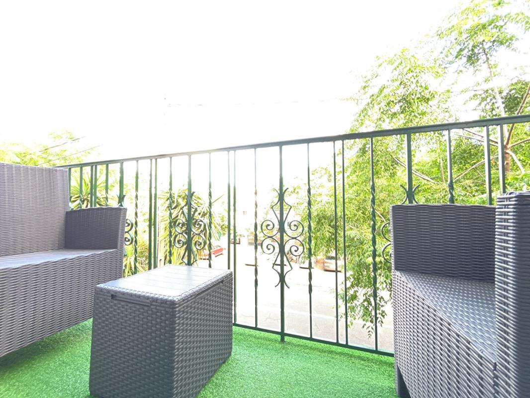 PERPIGNAN Magnifique appartement T3 de 77 m2 avec garage, situé au second et dernier étage sans ascenseur d'une petite copropriété aux faibles charges 11