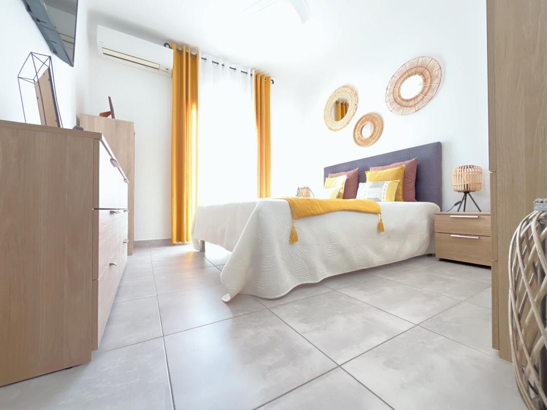 PERPIGNAN Magnifique appartement T3 de 77 m2  avec garage, situé au second et dernier étage sans ascenseur d'une petite copropriété aux faibles charges 16