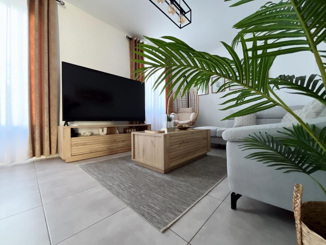 PERPIGNAN Magnifique appartement T3 de 77 m2  avec garage, situé au second et dernier étage sans ascenseur d'une petite copropriété aux faibles charges 2