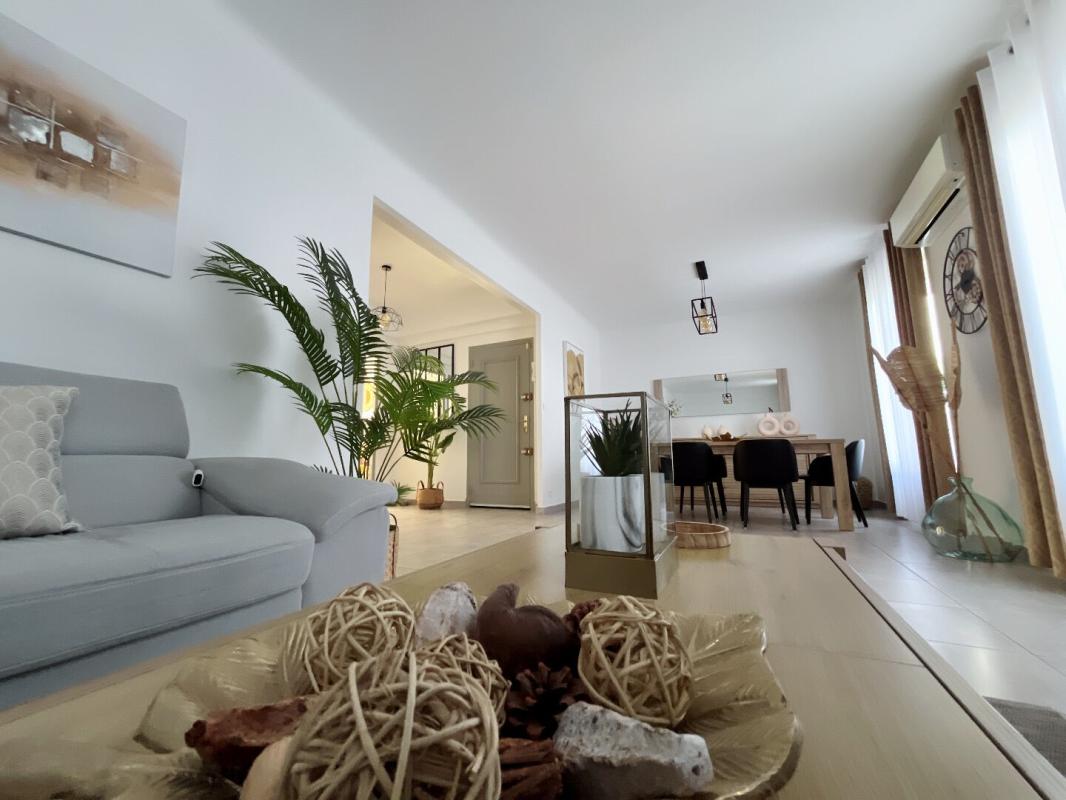 PERPIGNAN Magnifique appartement T3 de 77 m2  avec garage, situé au second et dernier étage sans ascenseur d'une petite copropriété aux faibles charges 5