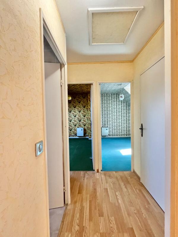 RIBECOURT-DRESLINCOURT Maison : 6 pièce(s) 100 m2 - Terrain 610m² - Garage 12