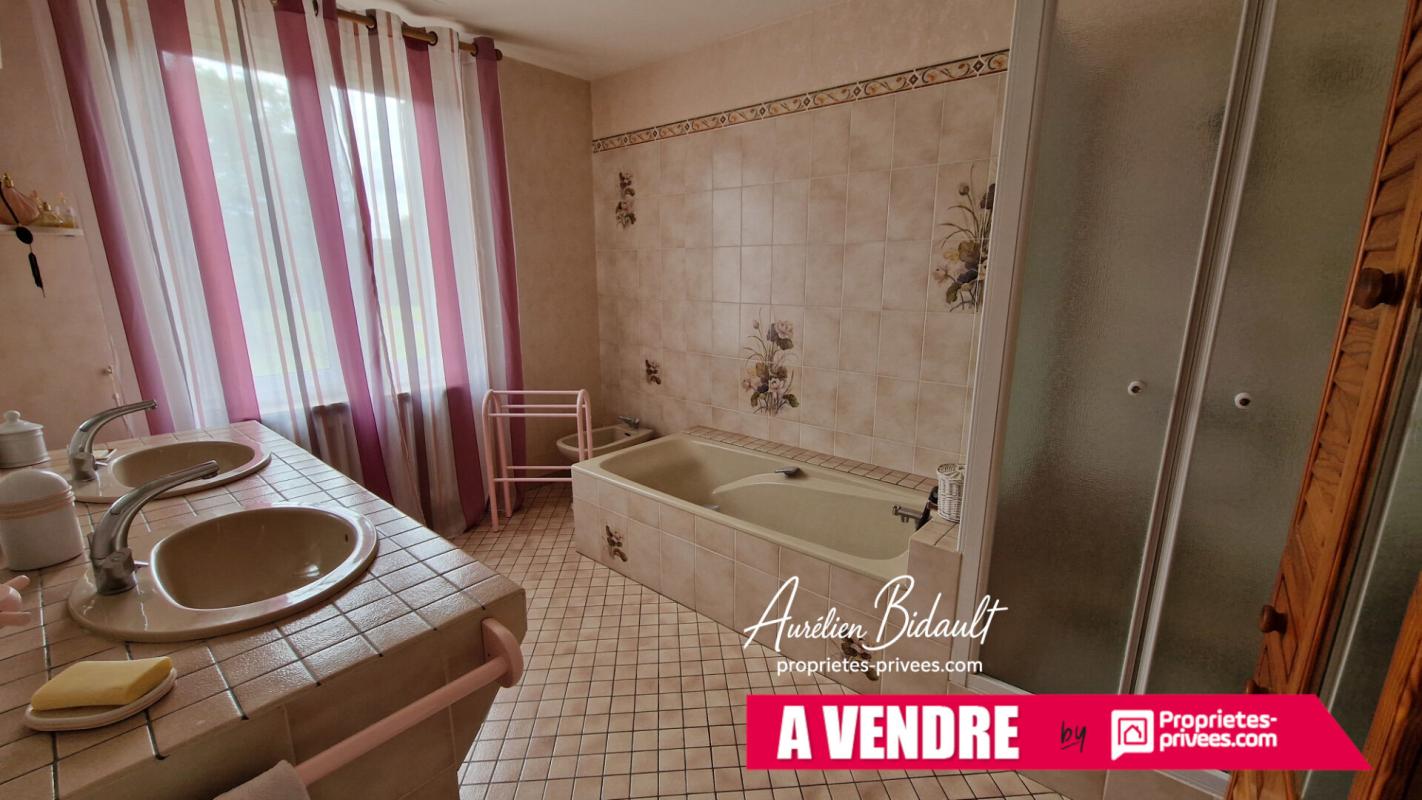 ARNIERES-SUR-ITON Maison 6 pièces 135m² Arnières-sur-Iron 11