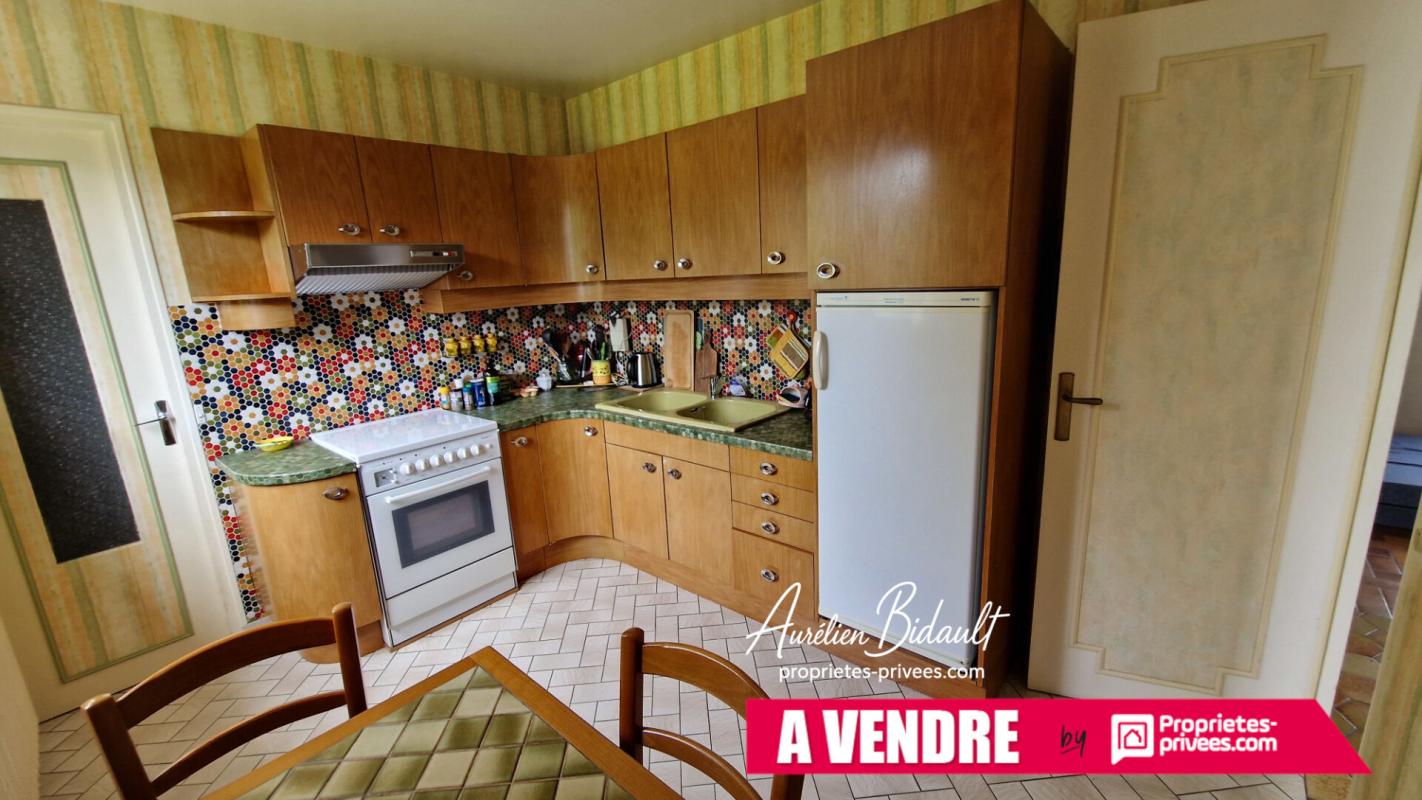 ARNIERES-SUR-ITON Maison 6 pièces 135m² Arnières-sur-Iron 8