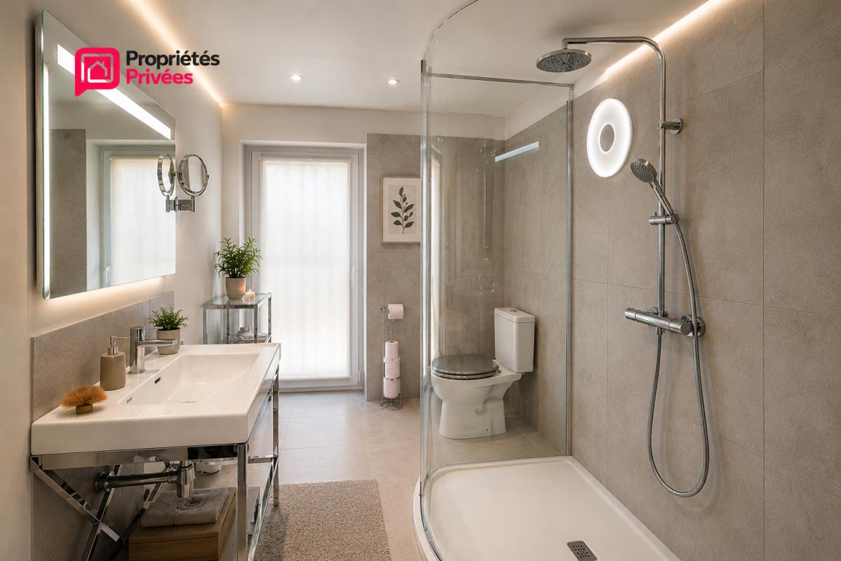 UZES UZES: A 5 minutes d'Uzès, magnifique maison en pierre rénovée avec terrasse tropézienne , 3 chambres , Grand séjour, et garage exceptionnel de 90 m² 7
