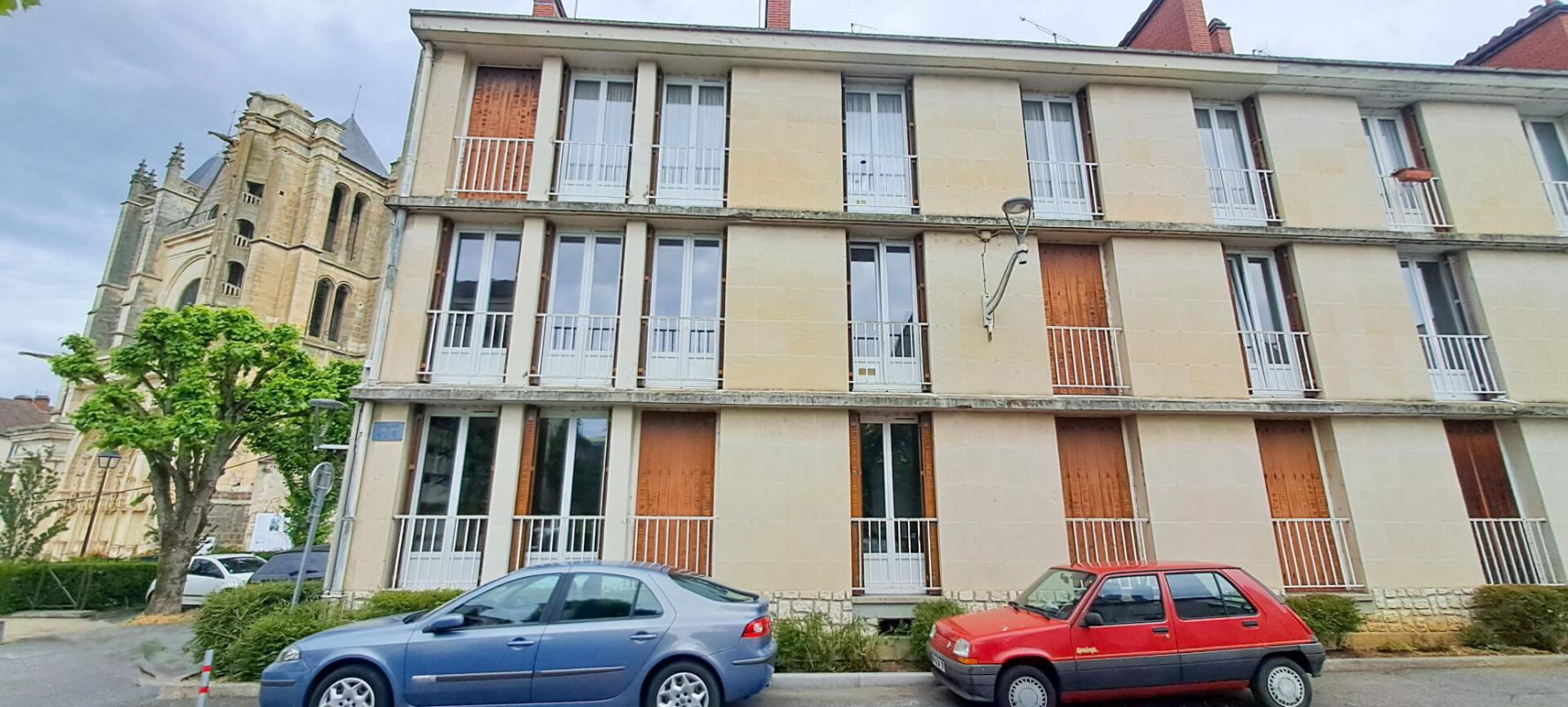MONTEREAU-FAULT-YONNE Appartement Montereau Fault Yonne 4 pièce(s) 99.1 m2 11