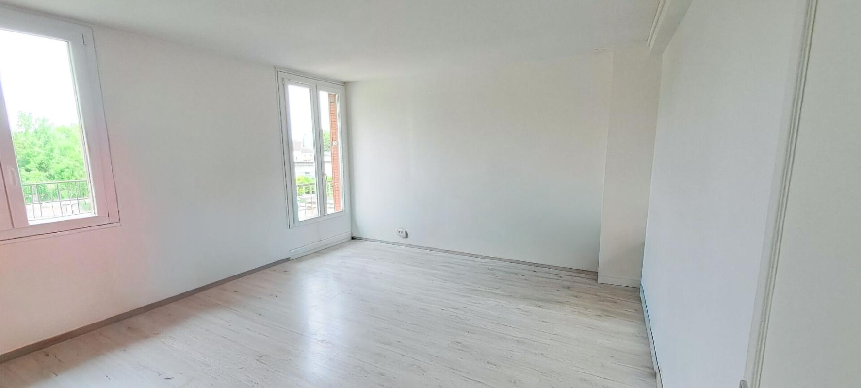 MONTEREAU-FAULT-YONNE Appartement Montereau Fault Yonne 4 pièce(s) 99.1 m2 8