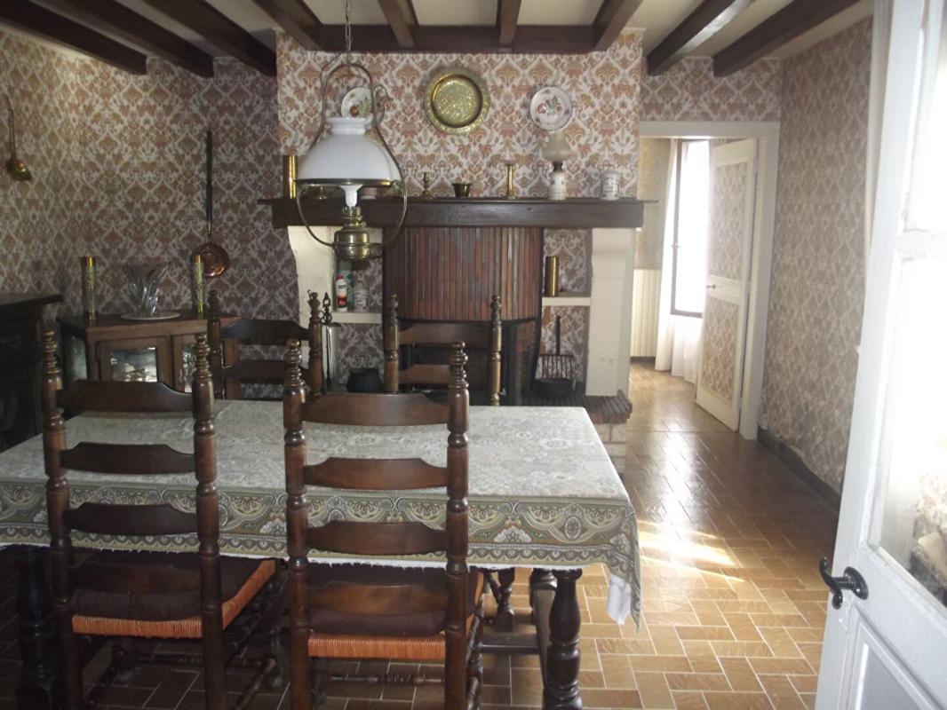 HAMPIGNY Belle maison de village 2