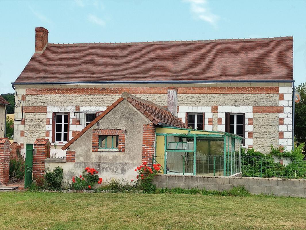 CHAMBON Maison de pays  4 pièces 85 m2 grandes dépendances 1