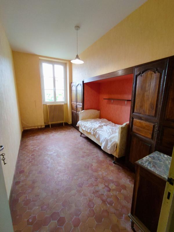 CHAMBON Maison de pays  4 pièces 85 m2 grandes dépendances 14