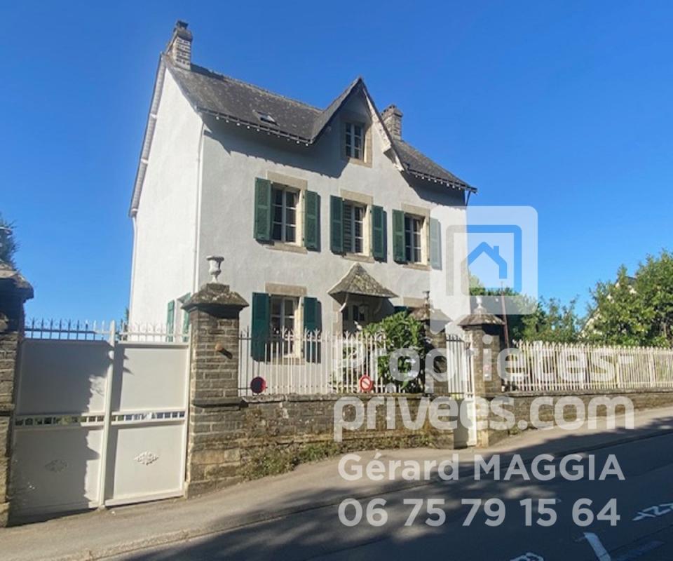 ROCHEFORT-EN-TERRE Rochefort en Terre Maison de maître 11 pièce(s) 240 m2 18