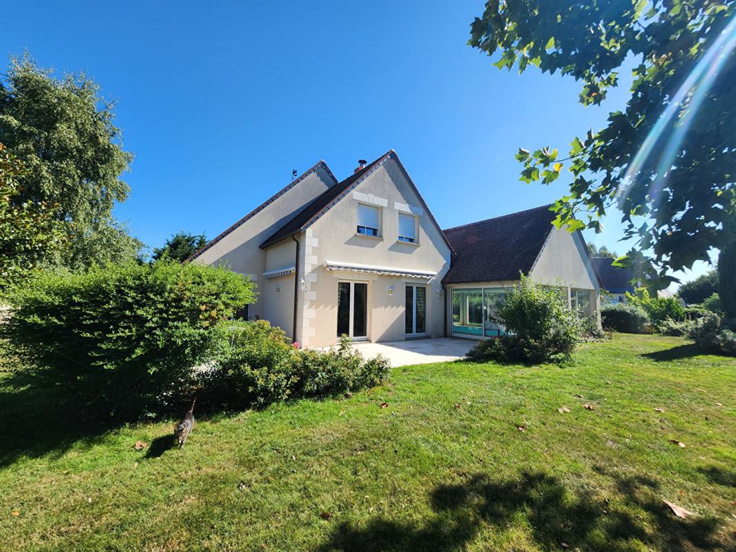 ESVRES Maison Esvres 7 pièce(s) 246 m2 2