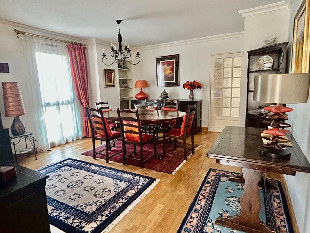 NEVERS Nevers Très Bel Appartement 162.69 m2 5