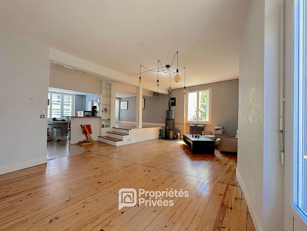 CLERMONT-FERRAND Maison T7 ( 5 ch ) 162 m2 avec garage, terrasse et cave 5