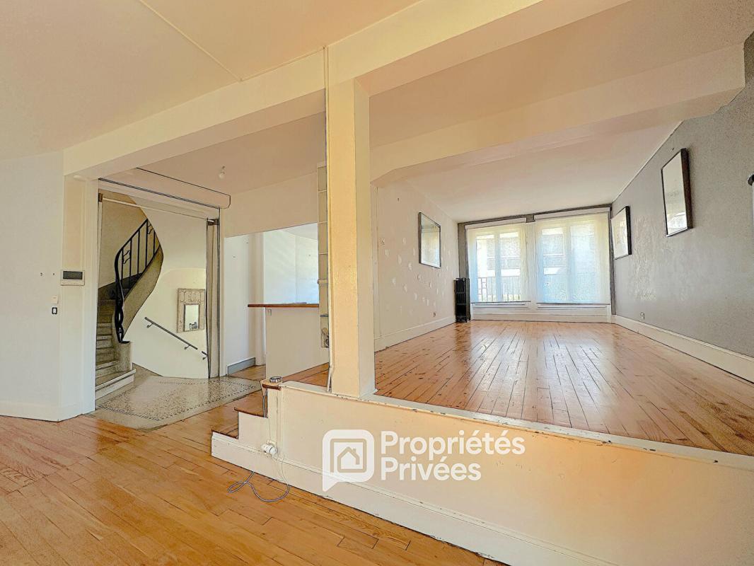 CLERMONT-FERRAND Maison T7 ( 5 ch ) 162 m2 avec garage, terrasse et cave 6