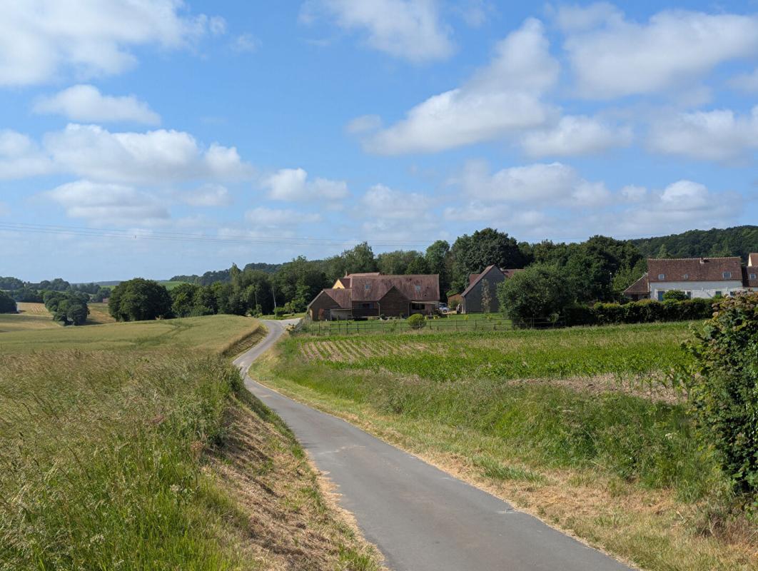 SAINT-VICTOR-DE-BUTHON Propriété économe en énergie d'environ 174m2 8 pièces 4 chambres Parcelle de 2431m2 1