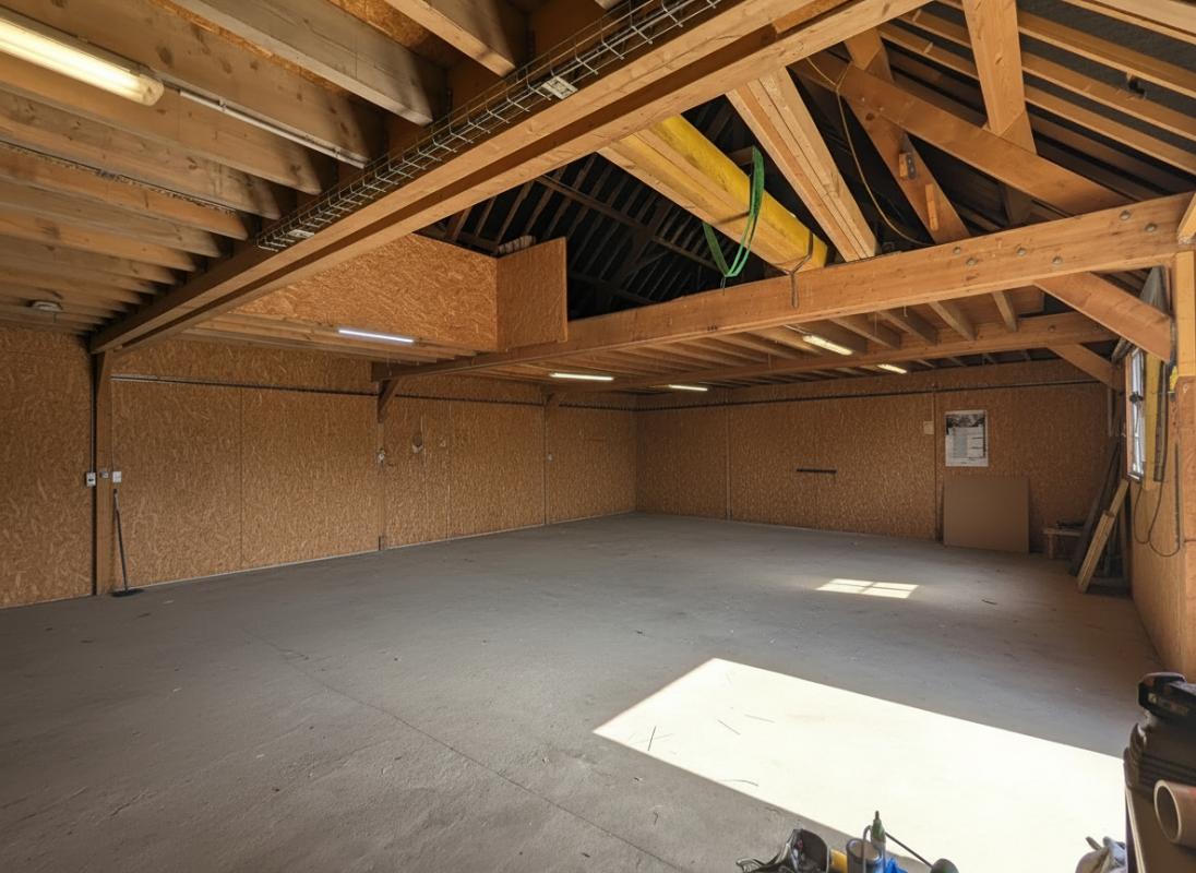 SAINT-VICTOR-DE-BUTHON Propriété économe en énergie d'environ 174m2 8 pièces 4 chambres Parcelle de 2431m2 14