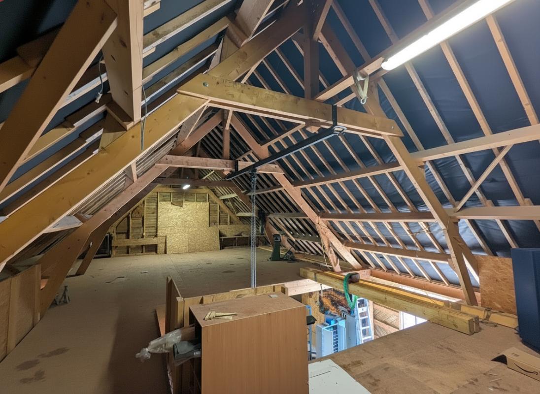 SAINT-VICTOR-DE-BUTHON Propriété économe en énergie d'environ 174m2 8 pièces 4 chambres Parcelle de 2431m2 16