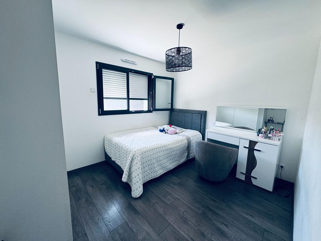 NUAILLE EXCLUSIVITÉ Magnifique maison contemporaine de plain-pied à Nuaillé 10
