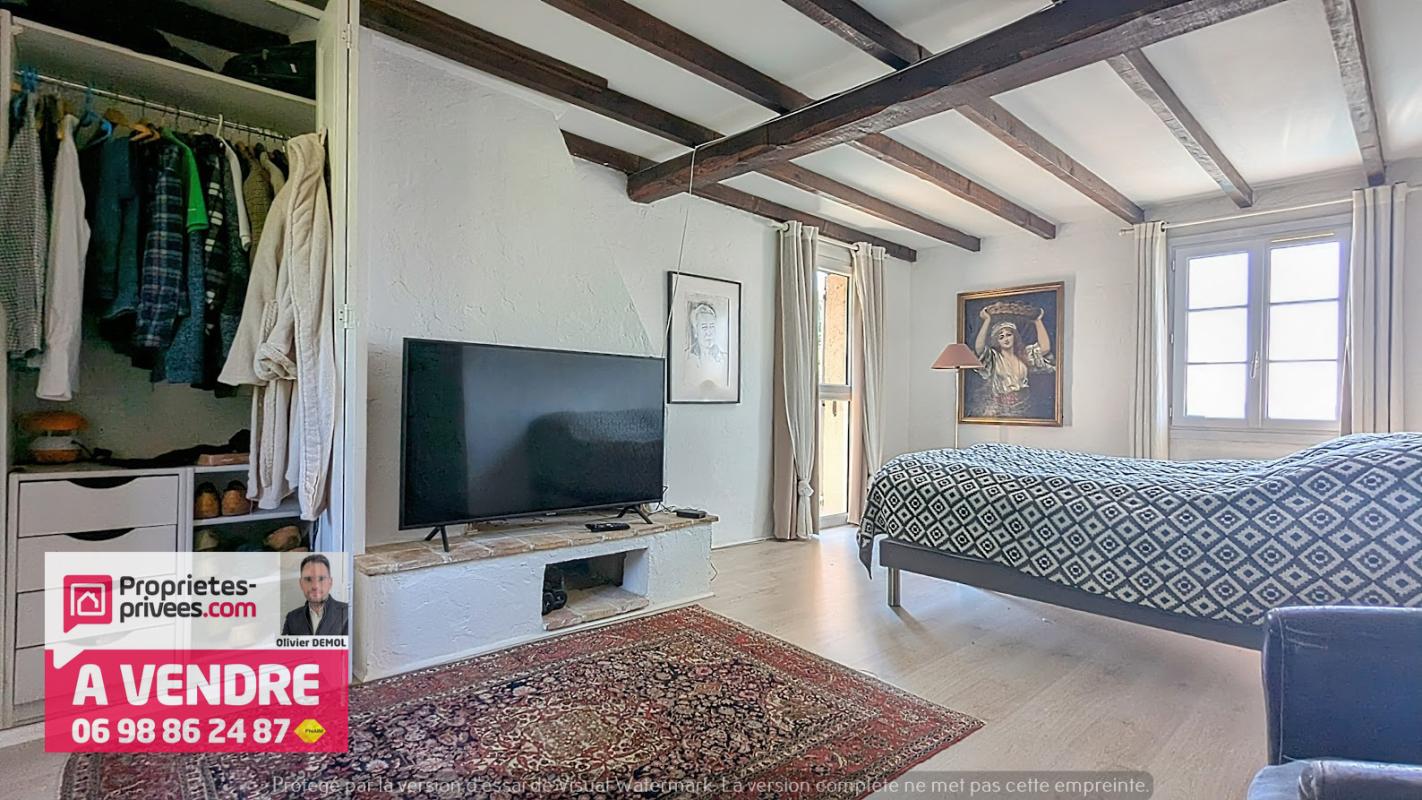 MONTAUROUX PROPRIETE UNIQUE AVEC VUE EXCEPTIONNELLE 12
