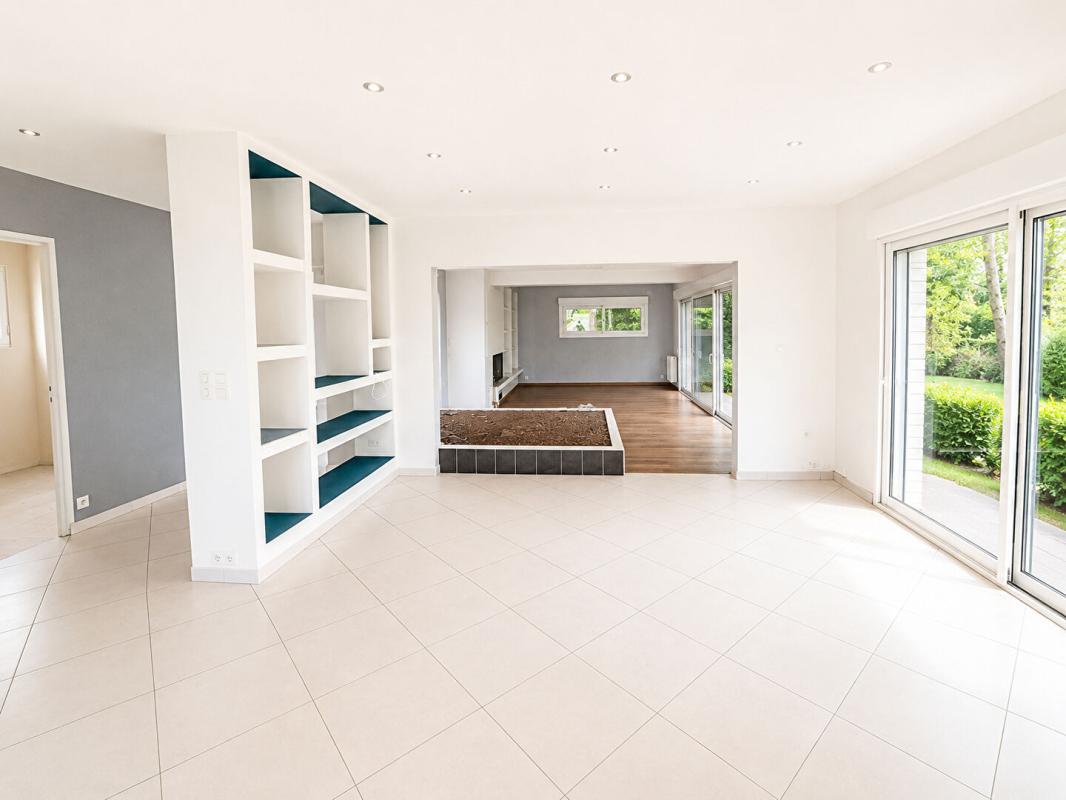 PLEYBEN Magnifique propriété de 218 m² sur parc arboré de 3 748 m² avec hangar de 256 m² 5