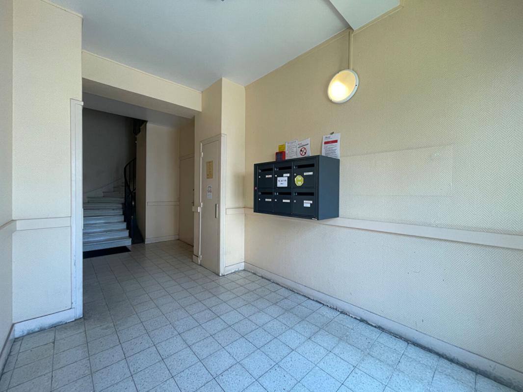 QUIMPER Appartement T3 lumineux et spacieux de presque 90 m2 - Centre-Ville Quimper 10