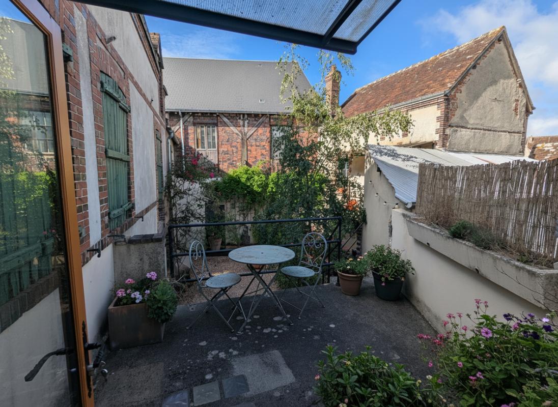 LA LOUPE Maison  de ville 4 pièces 85 m2 3 chambres (Fort potentiel) 9