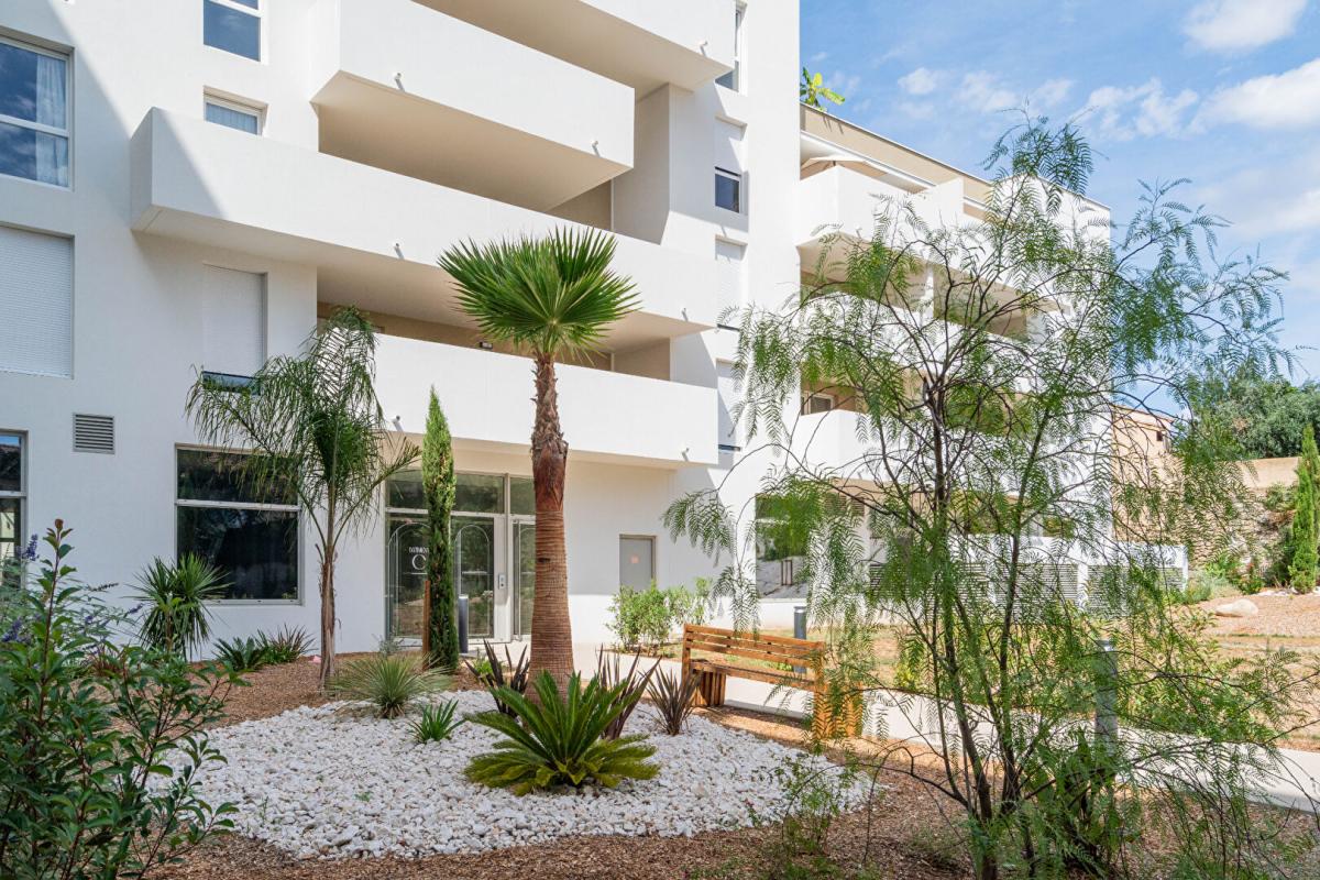 BEZIERS T4 Dernier Étage, Vue dégagée avec Terrasse 19m² (Proche Polygone) 8
