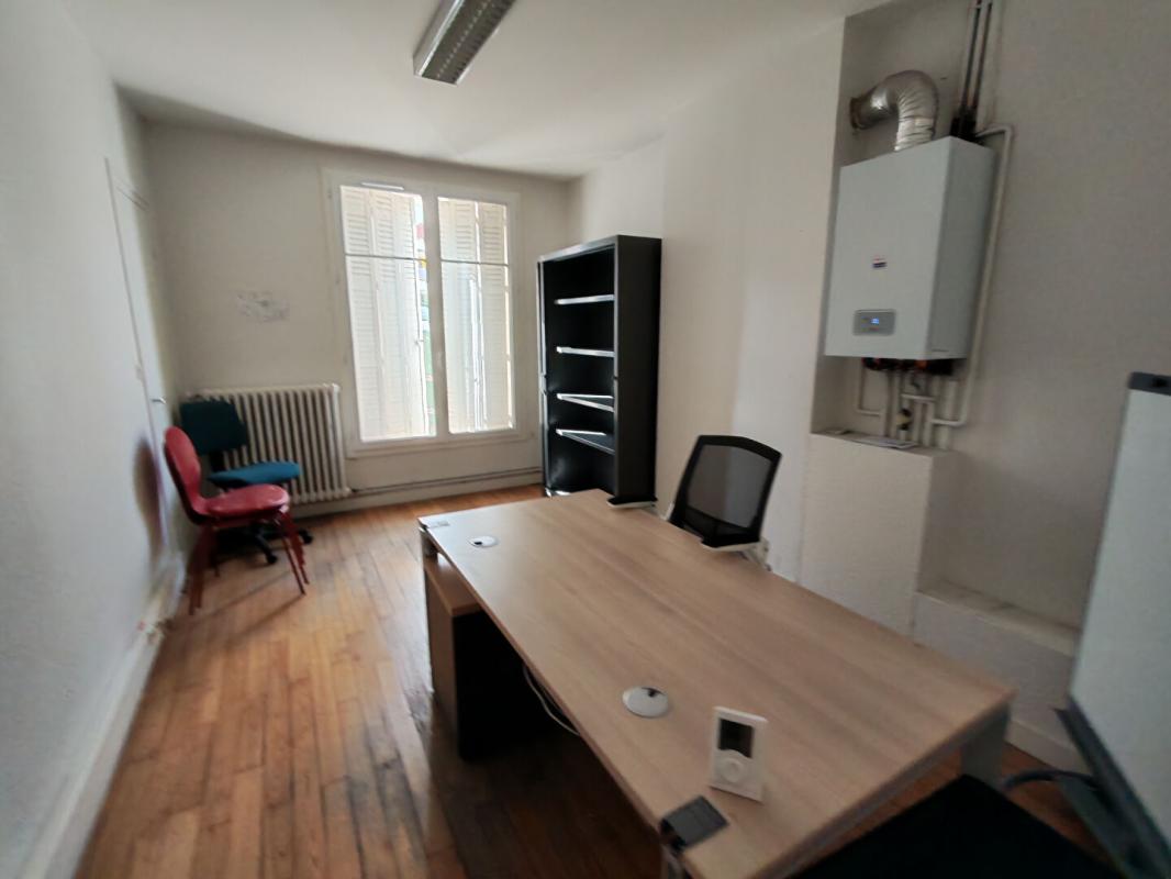 POITIERS POITIERS - IMMEUBLE DE BUREAUX 302 m2 10