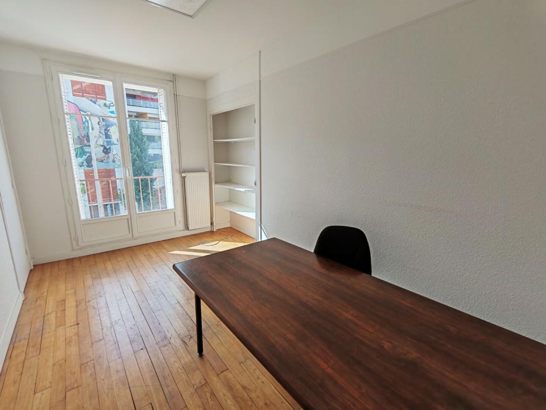 POITIERS POITIERS - IMMEUBLE DE BUREAUX 302 m2 11