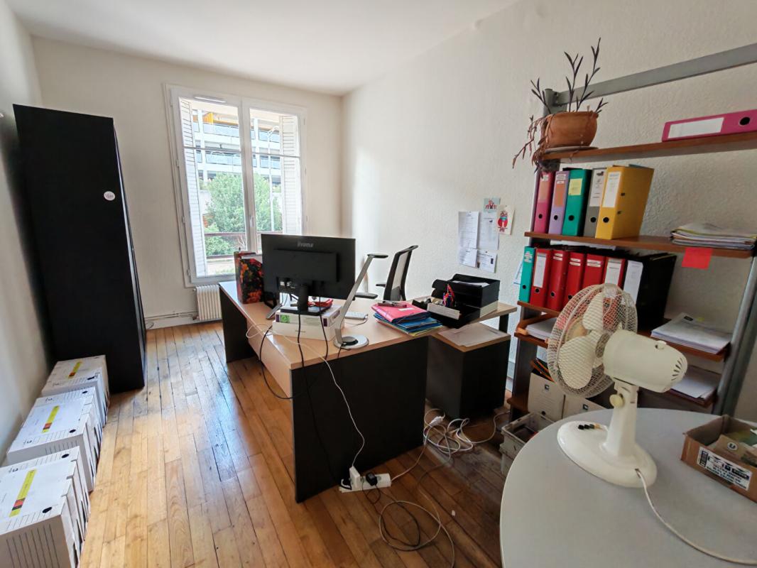 POITIERS POITIERS - IMMEUBLE DE BUREAUX 302 m2 6