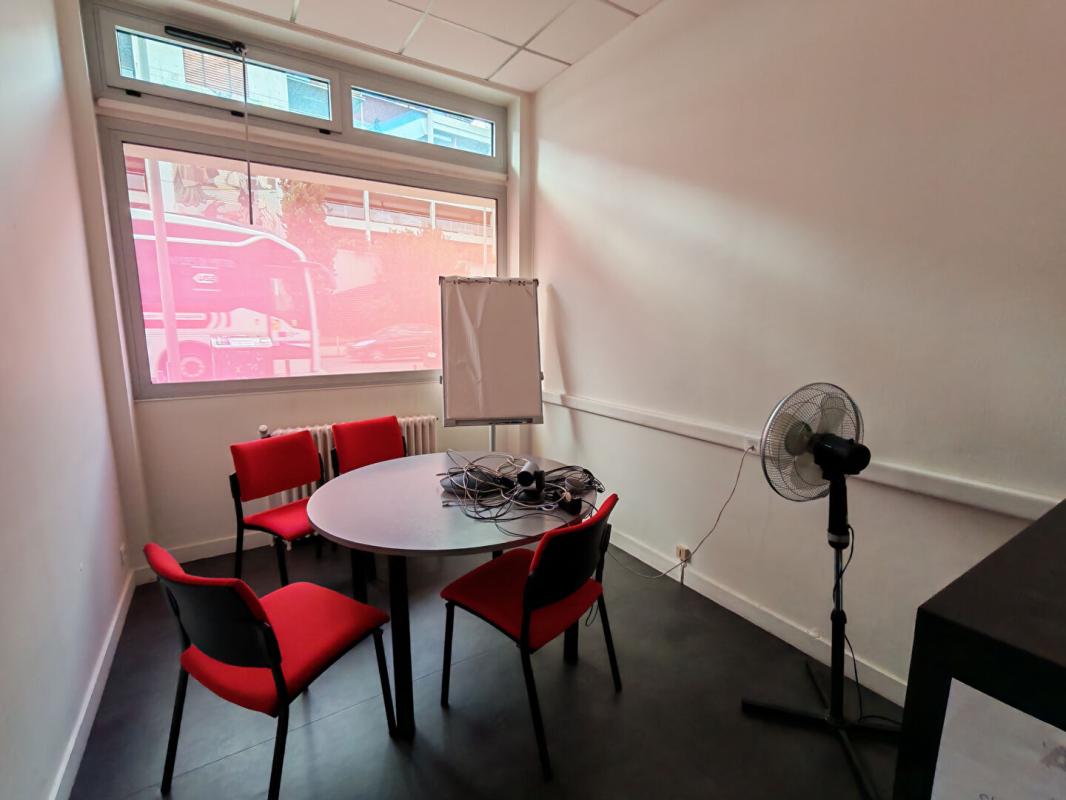 POITIERS POITIERS - IMMEUBLE DE BUREAUX 302 m2 8