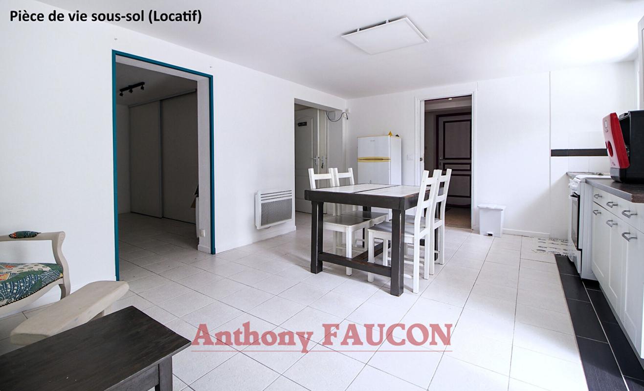 LA ROCHE-SUR-YON Maison La Roche Sur Yon 6 pièce(s) 124 m2 10