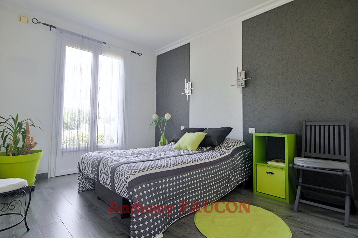 LA ROCHE-SUR-YON Maison La Roche Sur Yon 6 pièce(s) 124 m2 7