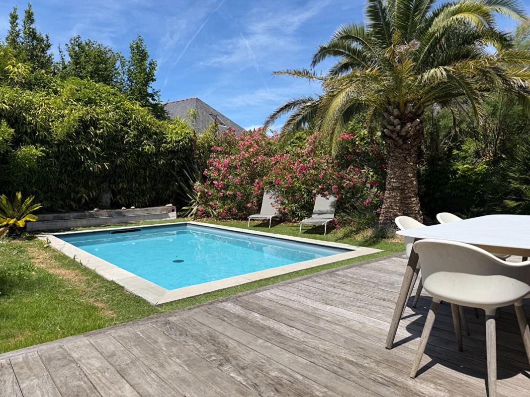 NANTES Nantes Ouest - Maison familiale 5 chambres, piscine chauffée et garage 1