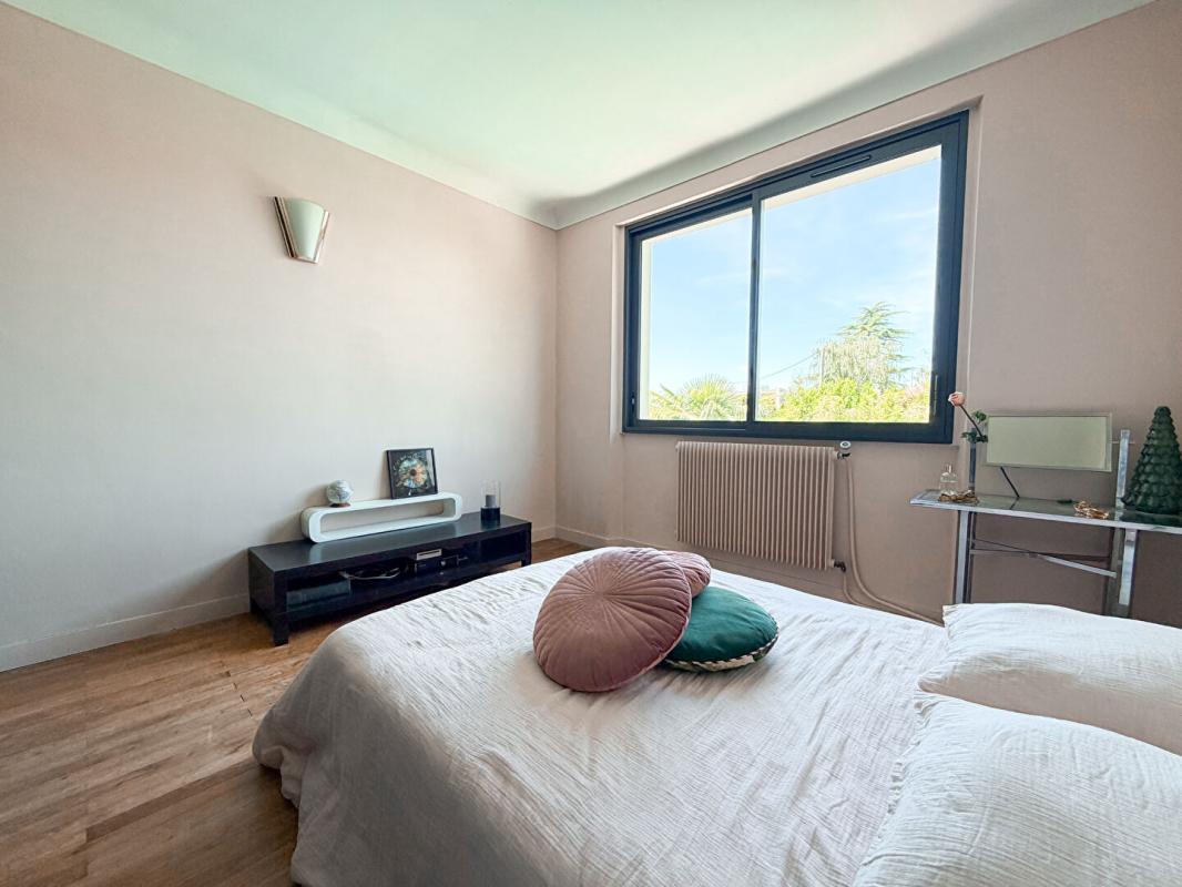 NANTES Nantes Ouest - Maison familiale 5 chambres, piscine chauffée et garage 10