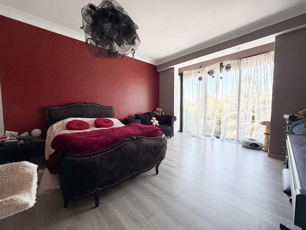 NANTES Nantes Ouest - Maison familiale 5 chambres, piscine chauffée et garage 11