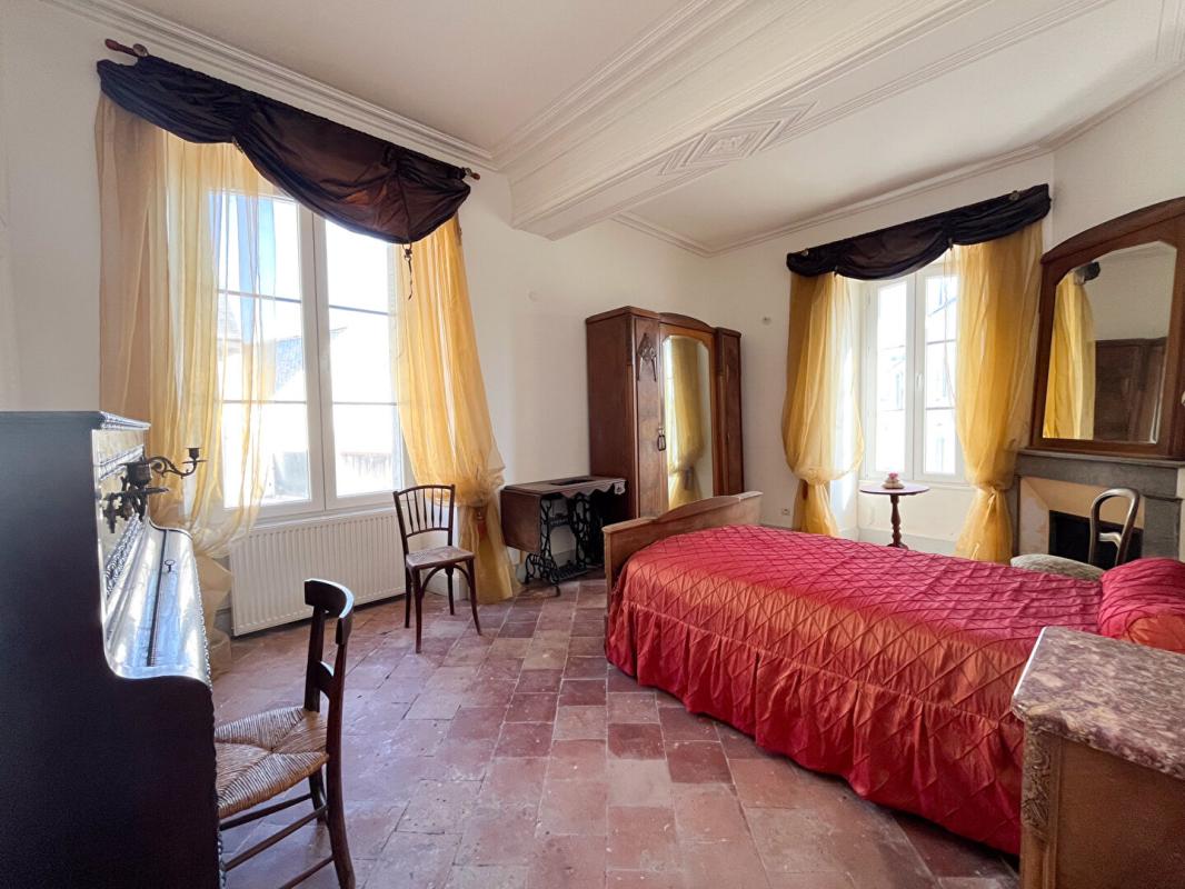 ECUEILLE Maison Ecueille 7 pièce(s) 250 m2 9