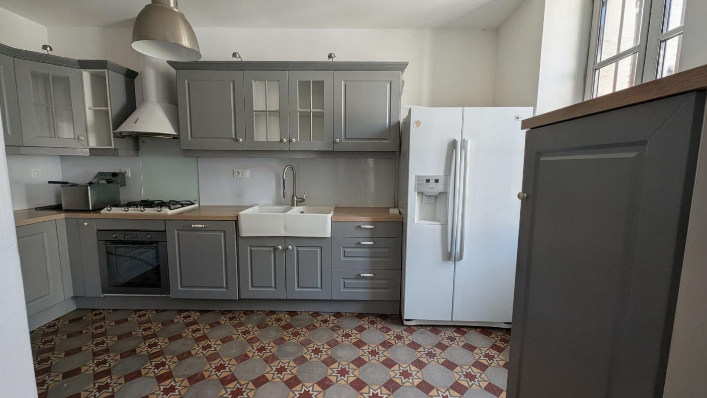 CASTELNAUDARY Centre ville maison T 4 avec garage et dépendance 5