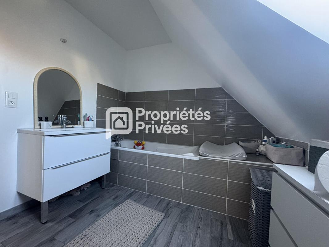 CHAMBRAY-LES-TOURS A VENDRE Chambray Les Tours Maison de 2018 5 pièces100 m2 8