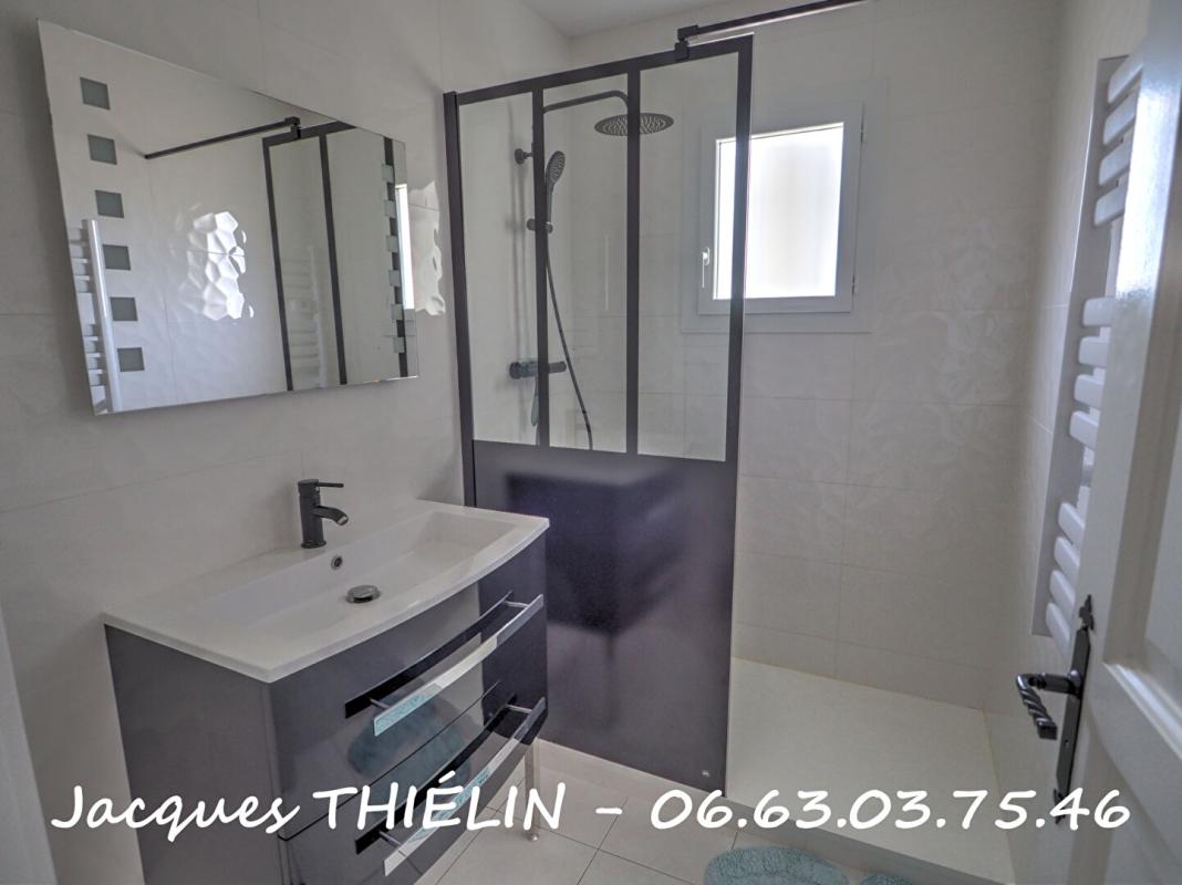 LONGUE-JUMELLES Maison familiale 5 chambres, prestations de qualité, état exceptionnel 11