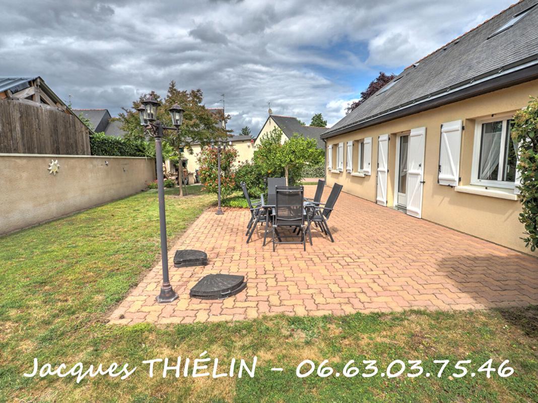 LONGUE-JUMELLES Maison familiale 5 chambres, prestations de qualité, état exceptionnel 15