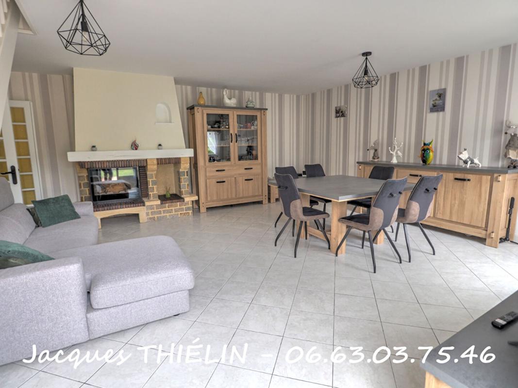LONGUE-JUMELLES Maison familiale 5 chambres, prestations de qualité, état exceptionnel 5