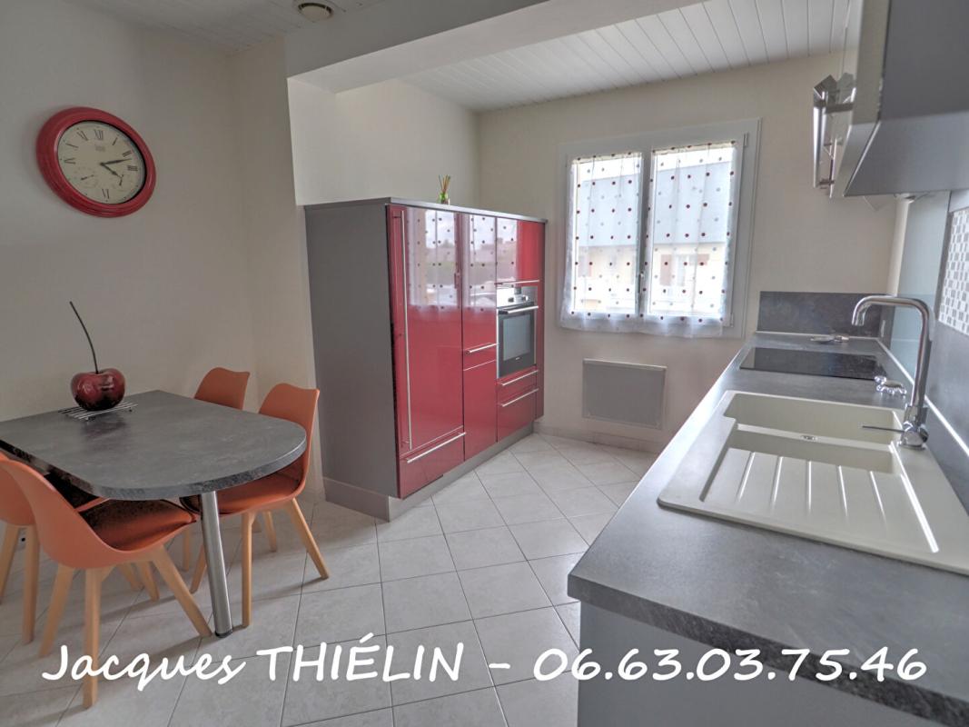 LONGUE-JUMELLES Maison familiale 5 chambres, prestations de qualité, état exceptionnel 7