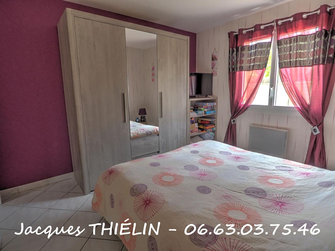 LONGUE-JUMELLES Maison familiale 5 chambres, prestations de qualité, état exceptionnel 8