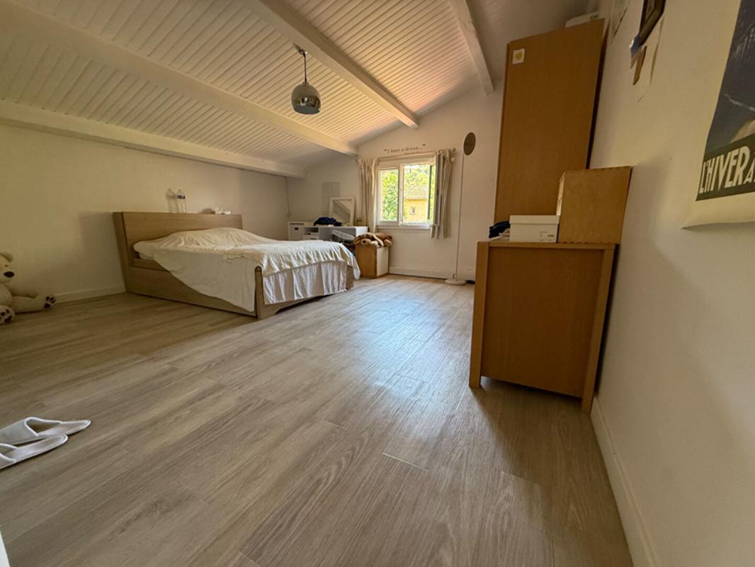 VENCE VILLA PROVENCALE RENOVÉE AVEC PISCINE, TERRASSES ET JARDIN 12